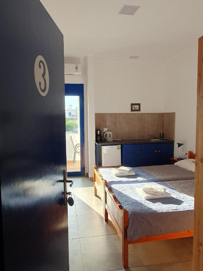 Babis & Popi Rooms And Studios Frangokastello Extérieur photo